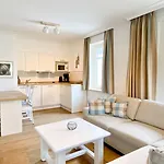 Appartement-hotel Timmendorfer 4* טימנדורפר שטרנד